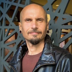 Meet your Posher, Alex